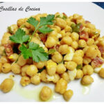 Garbanzos salteados con chorizo