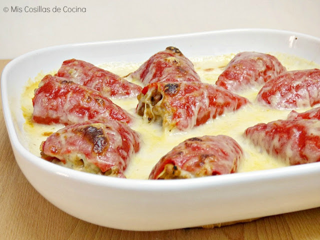 Pimientos del piquillo rellenos de carne gratinados