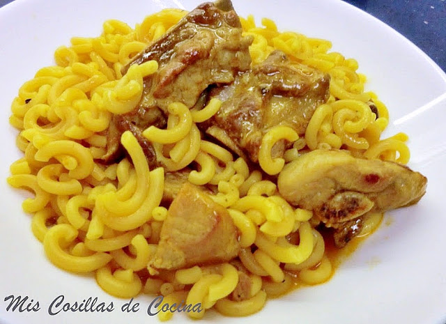 Fideos a la cazuela con costilla de cerdo