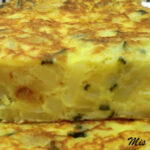 Tortilla de patata, cebolla y calabacín