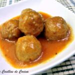 Albóndigas con salsa de tomate