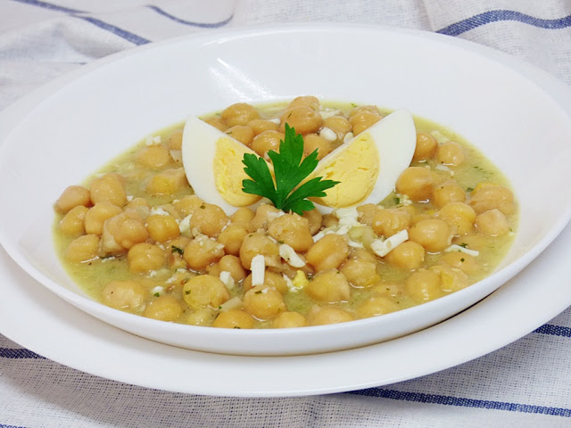 Garbanzos en salsa verde - Mis Cosillas de Cocina