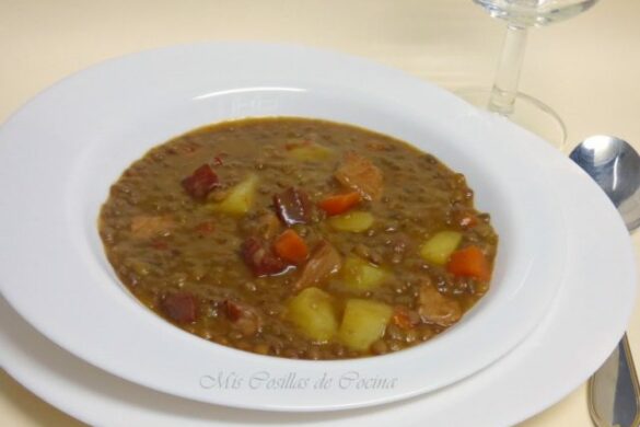 Guiso de lentejas con patatas y carne