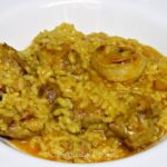 Arroz caldoso con pollo y costilla de cerdo