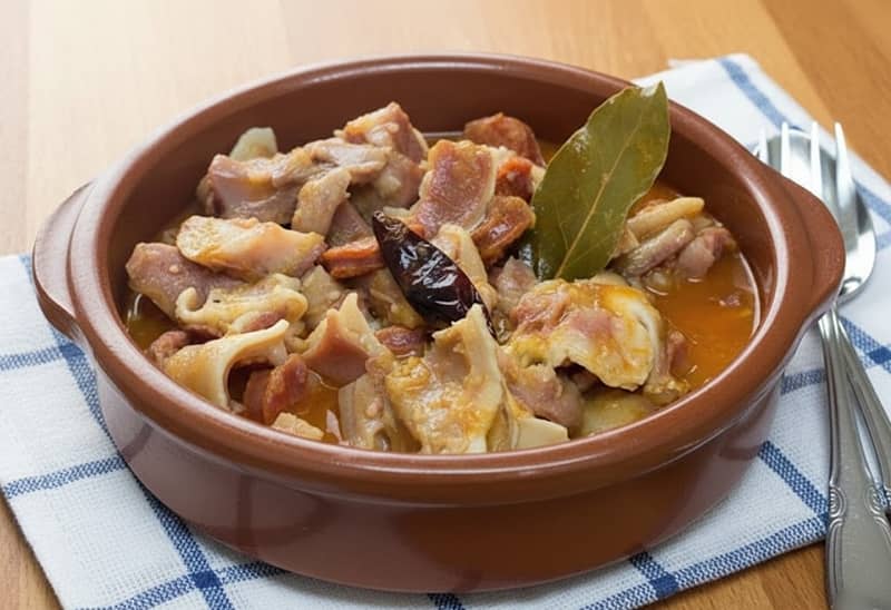 Callos de ternera 18 Oreja en salsa