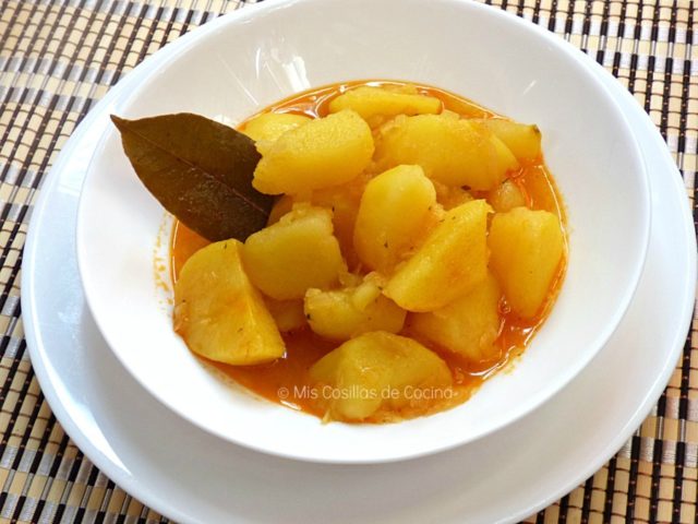 Patatas guisadas viudas