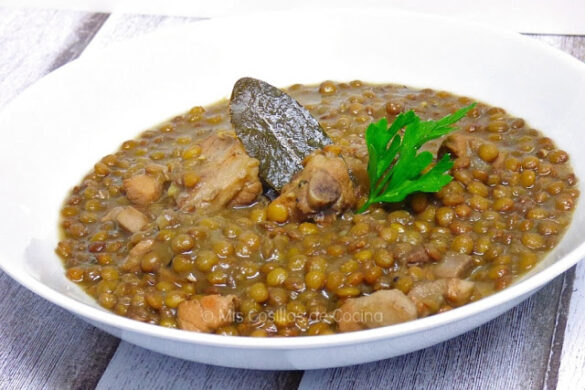 Lentejas estofadas con costilla de cerdo