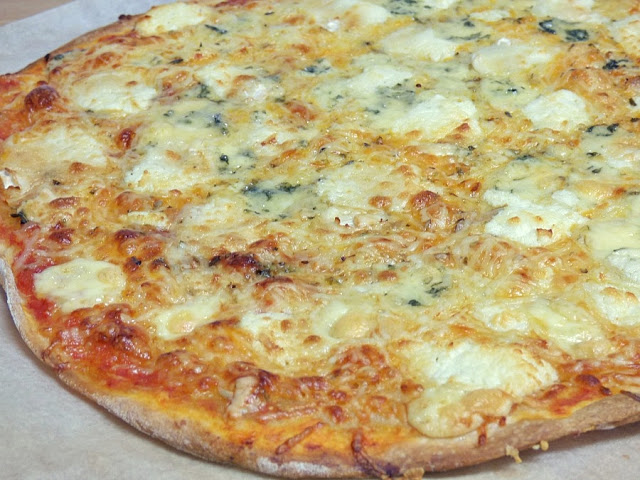 Pizza de quesos