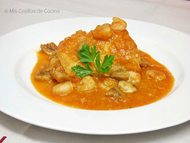 bacalao con tomate champiñones y gambas