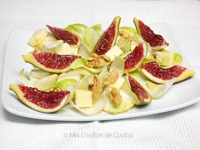 Ensalada de higos con endivias y vinagreta de miel