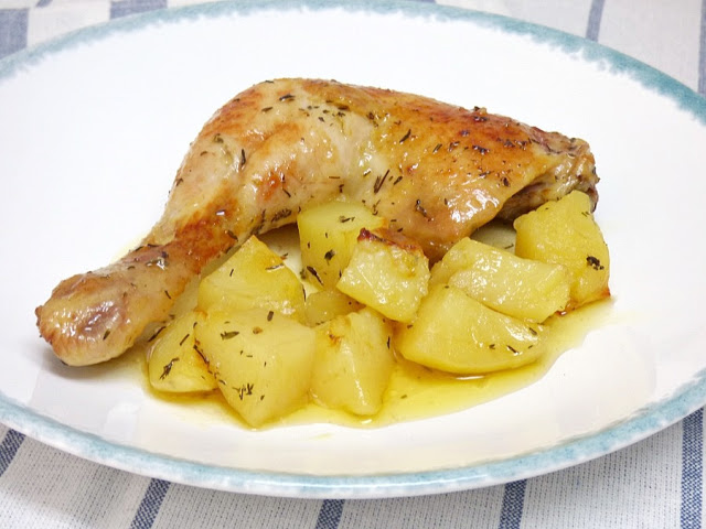 Cabezas asadas al horno con patatas