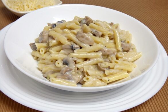 Macarrones con champiñones a la crema