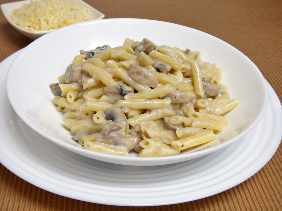 Macarrones con champiñones a la crema