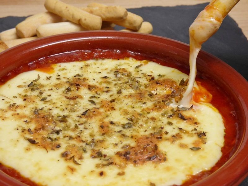 Provolone al horno con tomate