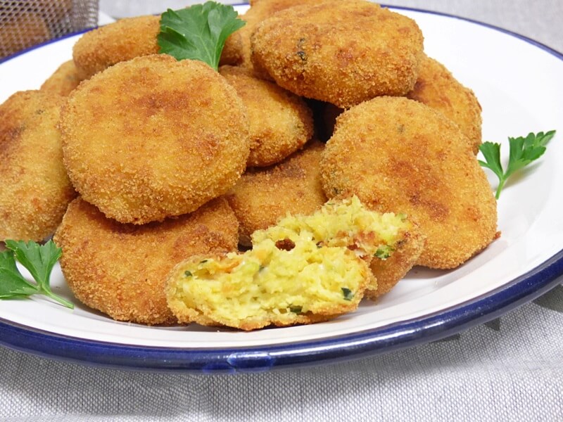 Croquetas de garbanzos y queso