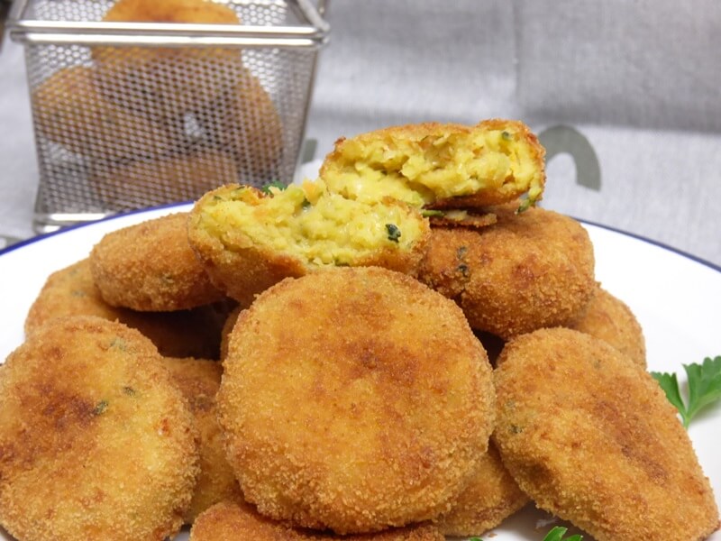 Croquetas de garbanzos y queso