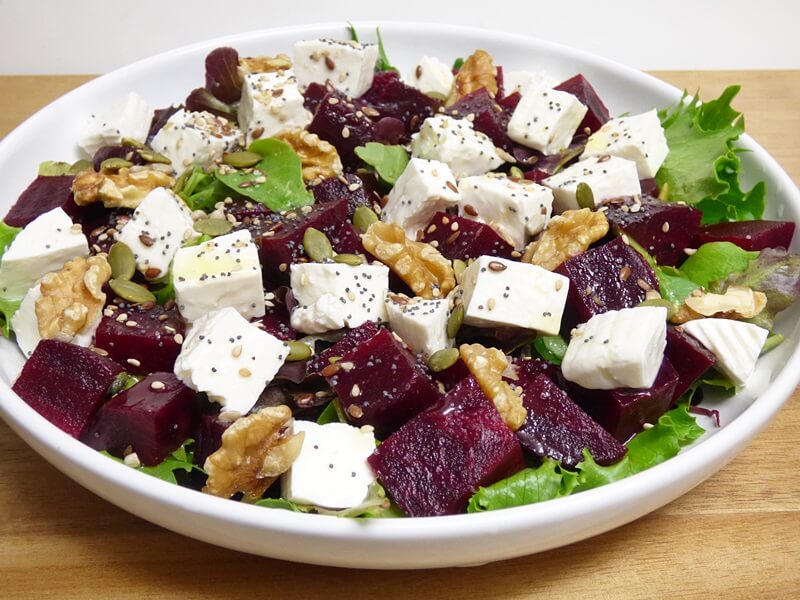 Ensalada de remolacha y queso fresco