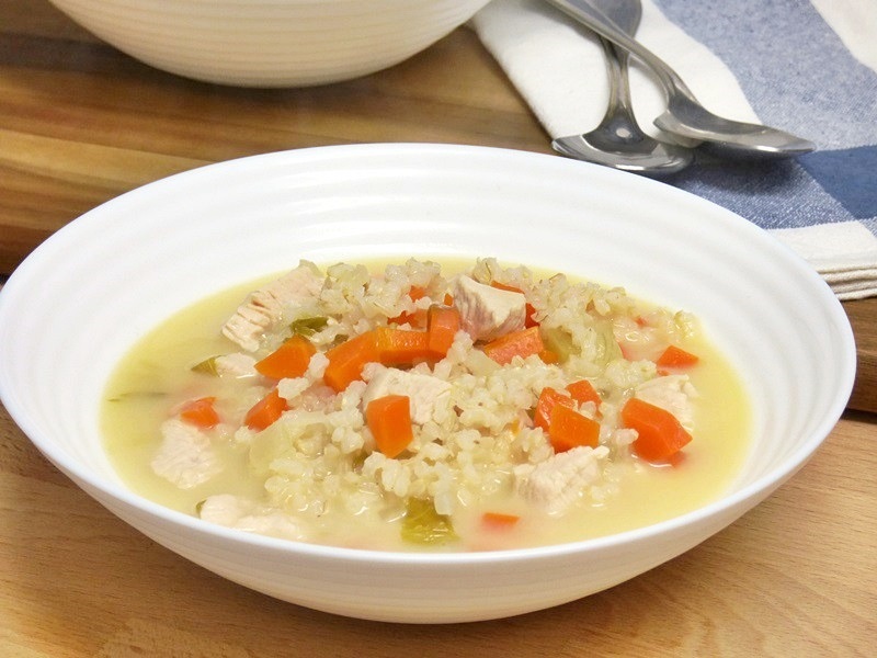 Sopa de pollo con arroz y verduras - Mis Cosillas de Cocina
