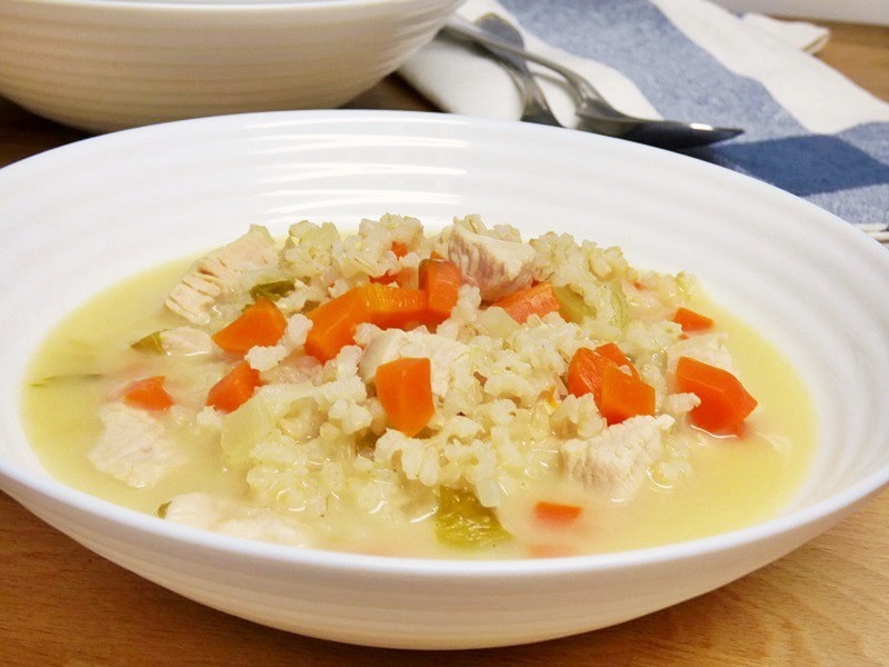 Sopa de pollo con arroz