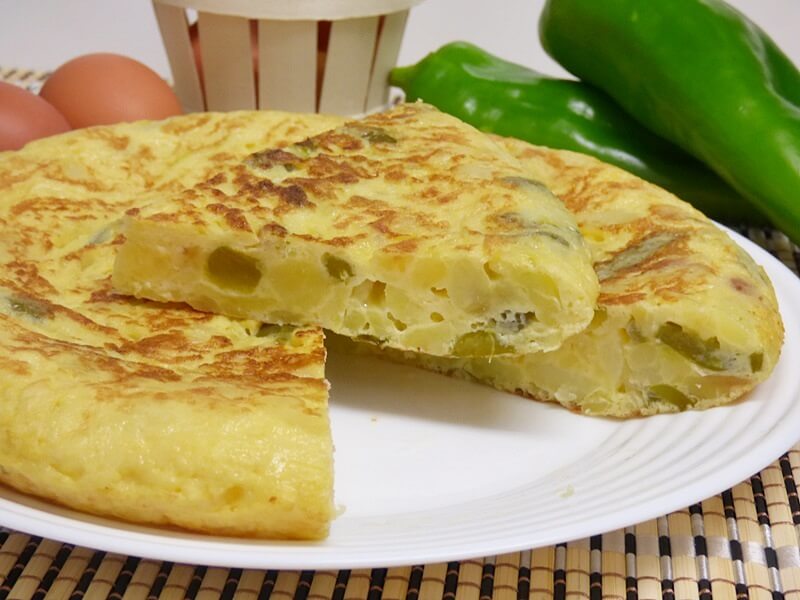 Tortilla de patata y pimiento verde