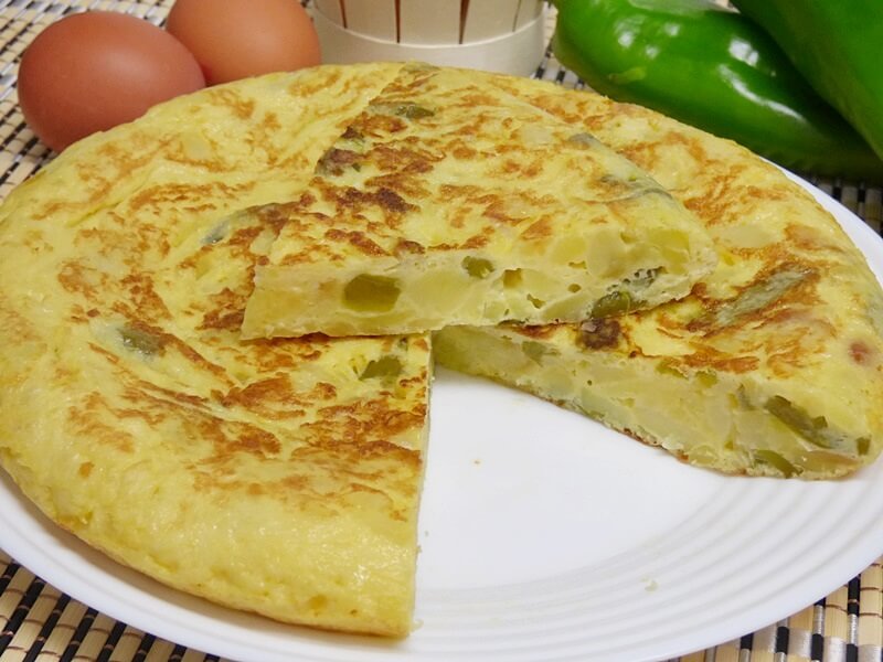 Tortilla de patata y pimiento verde