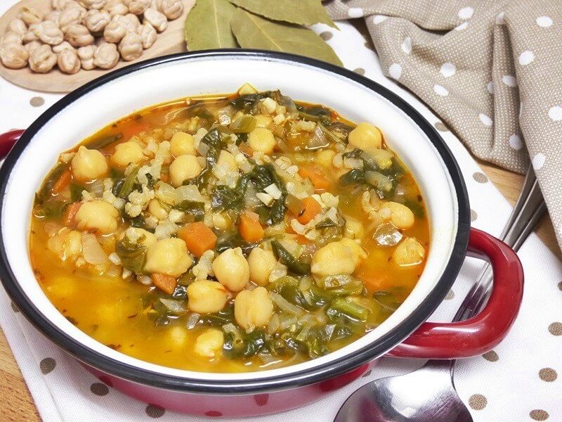 Garbanzos con arroz y espinacas