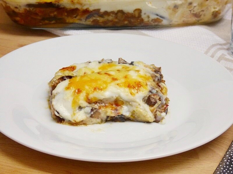 Lasaña de berenjenas y setas portobello con queso