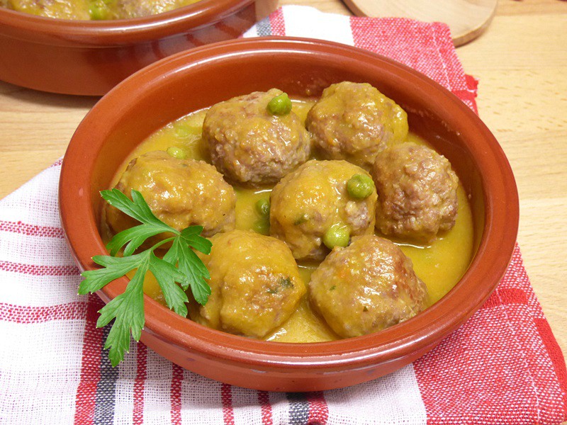 Albóndigas en salsa