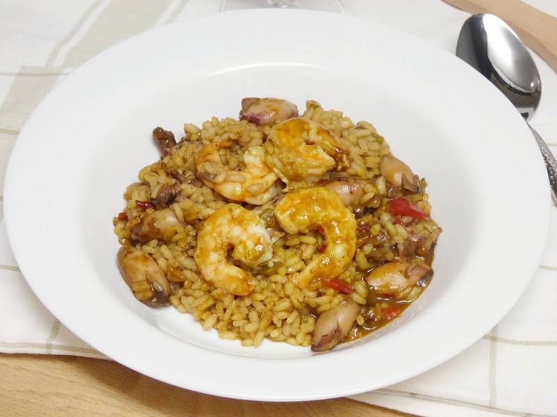 Arroz meloso con puntillas y langostinos