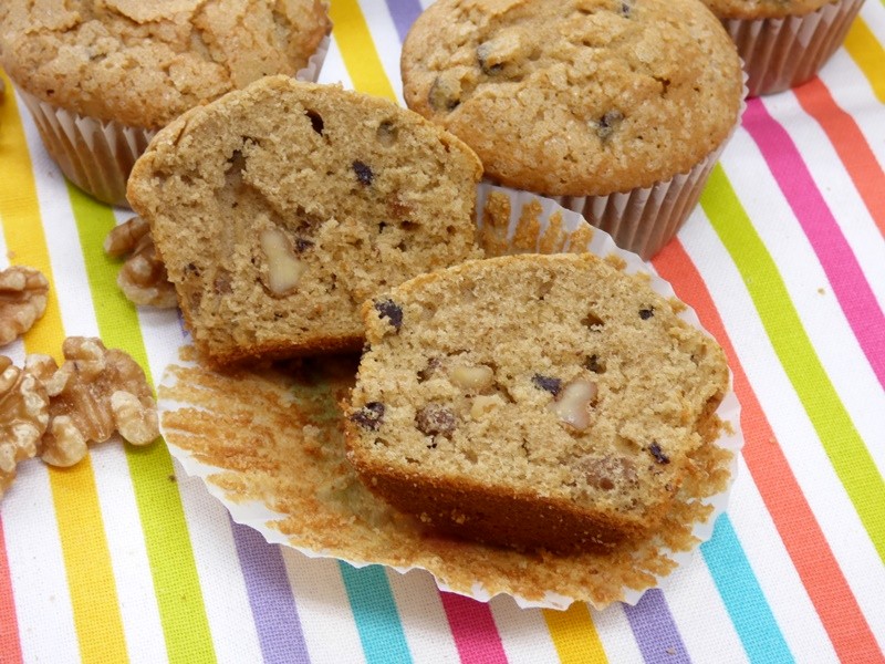 Magdalenas de café con chocolate y nueces