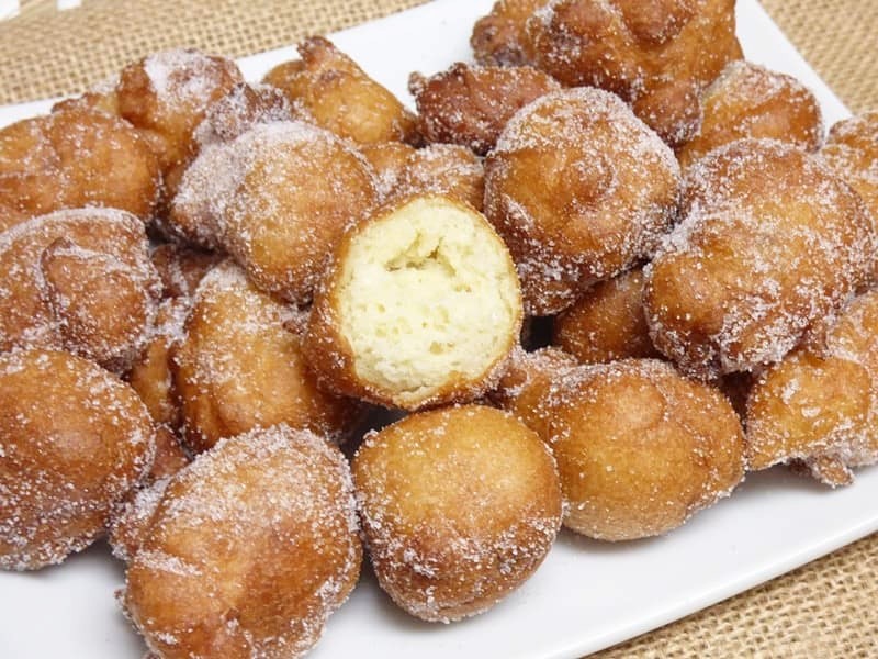 buñuelos de yogur griego