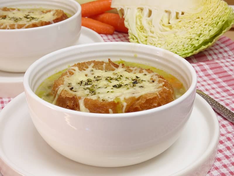 sopa de verduras con jamon