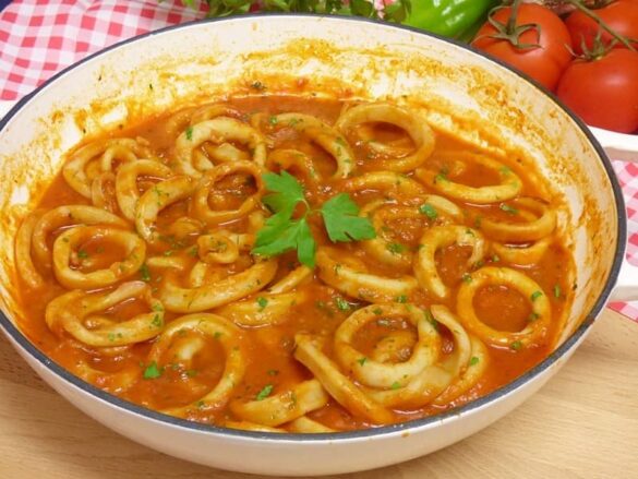 Calamares en salsa de tomate