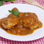 Pollo en salsa de tomate