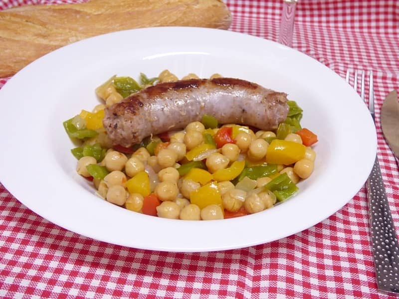 Salteado de garbanzos con pimientos 