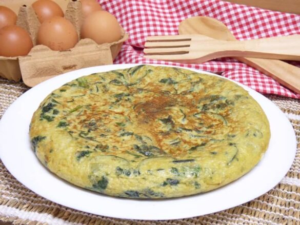 Tortilla de cebolla calabacín y espinacas