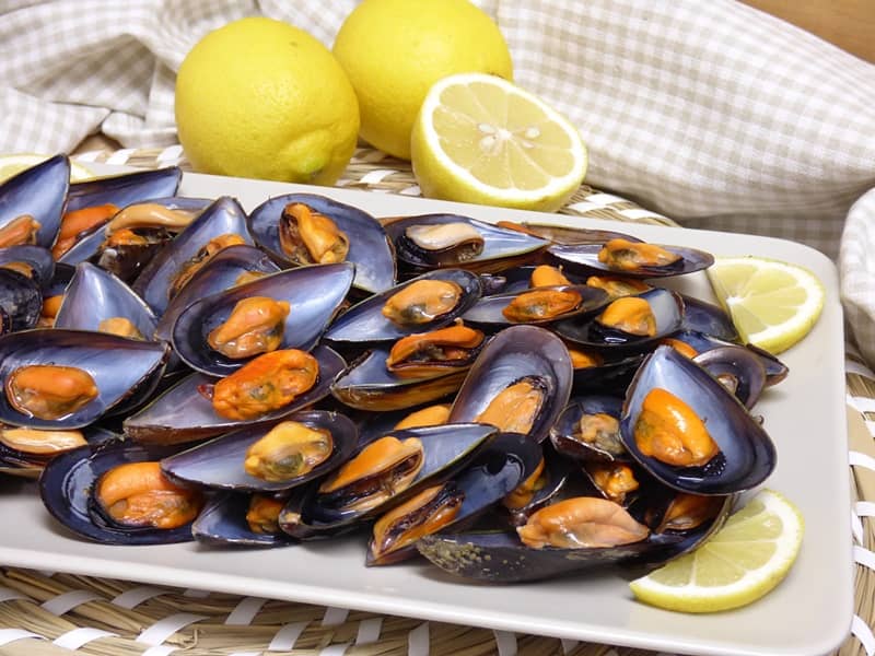 Mejillones de roca al limón