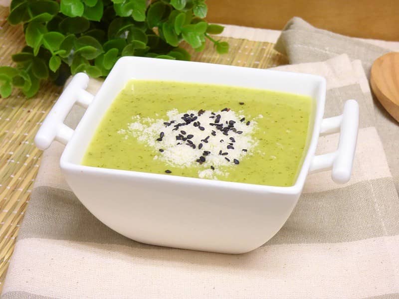 Crema fría de calabacín con yogur