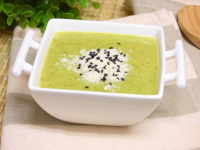 Crema fría de calabacín con yogur